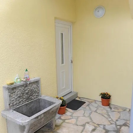 Ivisic Daire Vodice