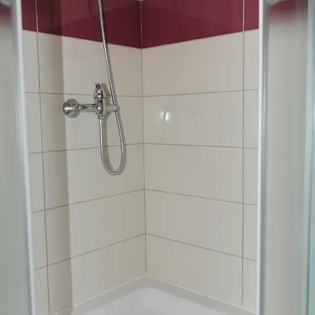 Ivisic Apartman *