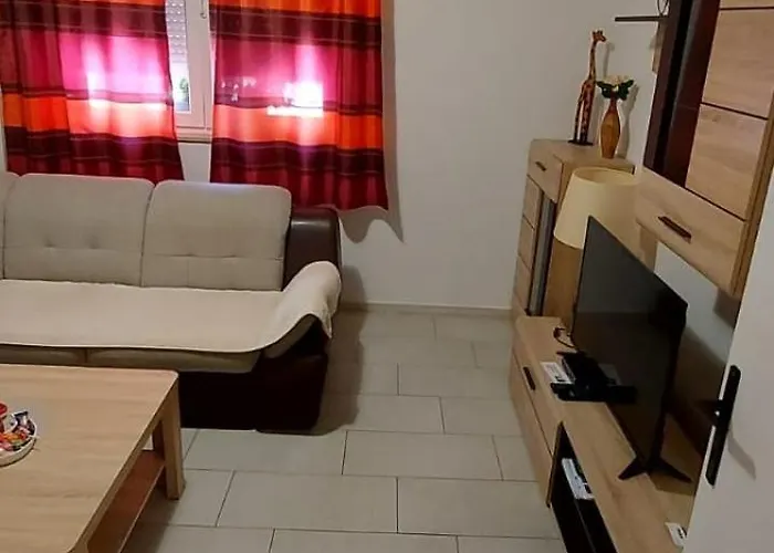 Ivisic شقة فوديس