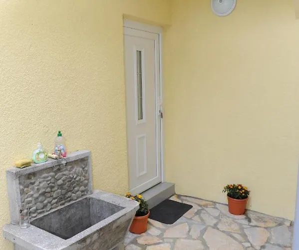 Ivisic شقة فوديس